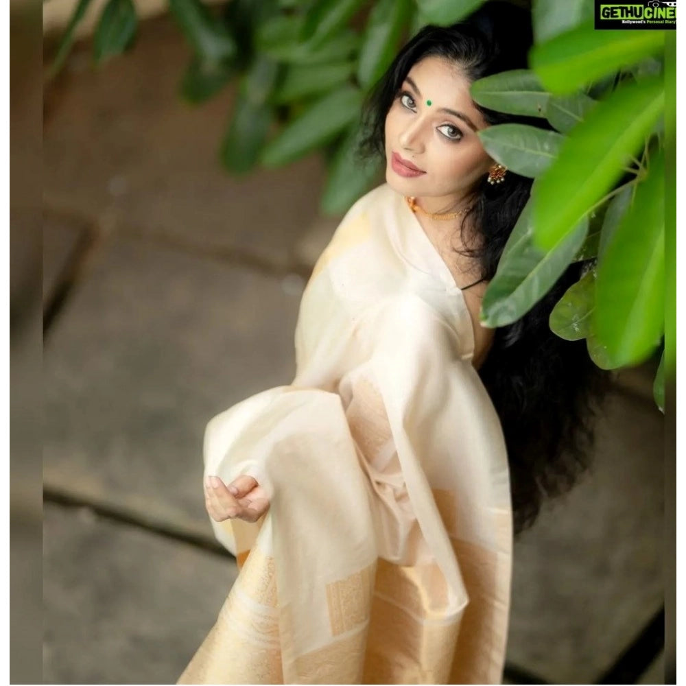 Women's Silk Printed Saree With Unstitched Blouse 5.5Mtr (Off White)